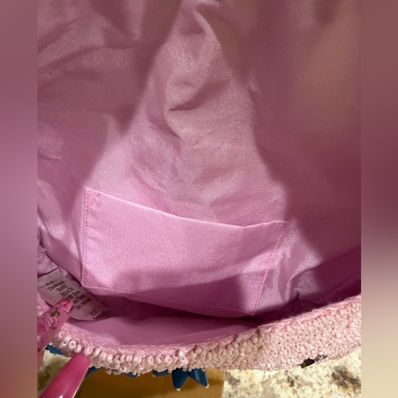 Handcrafted in India Pink Beaded bag with blue Floral design - Picture 4 of 6